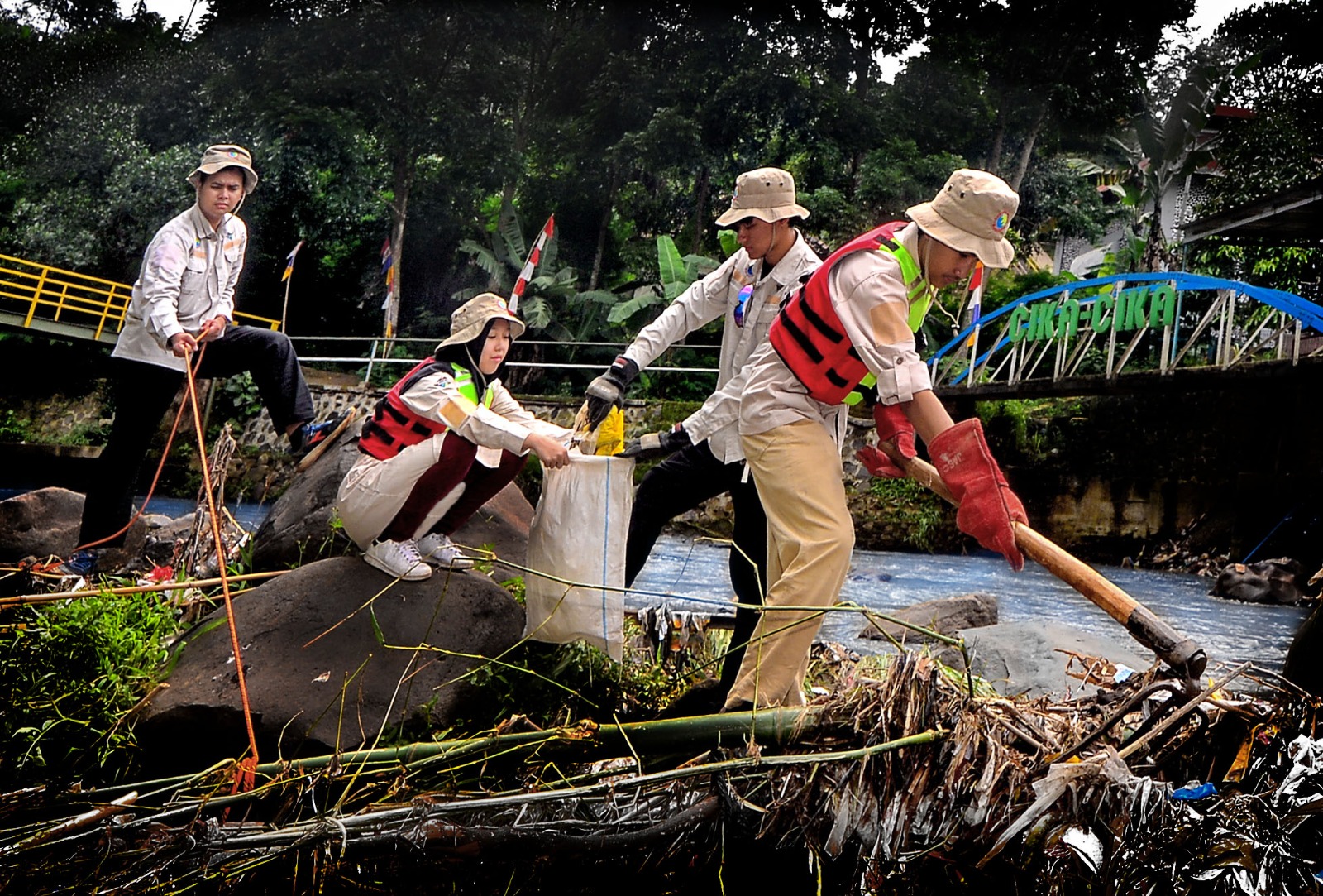 Anak SMP Sekolah Alam