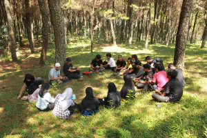 Anak Sekolah Alam Bandung Ekspedisi