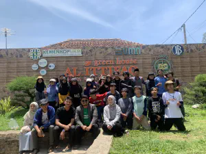Anak Sekolah Alam Bandung Magang